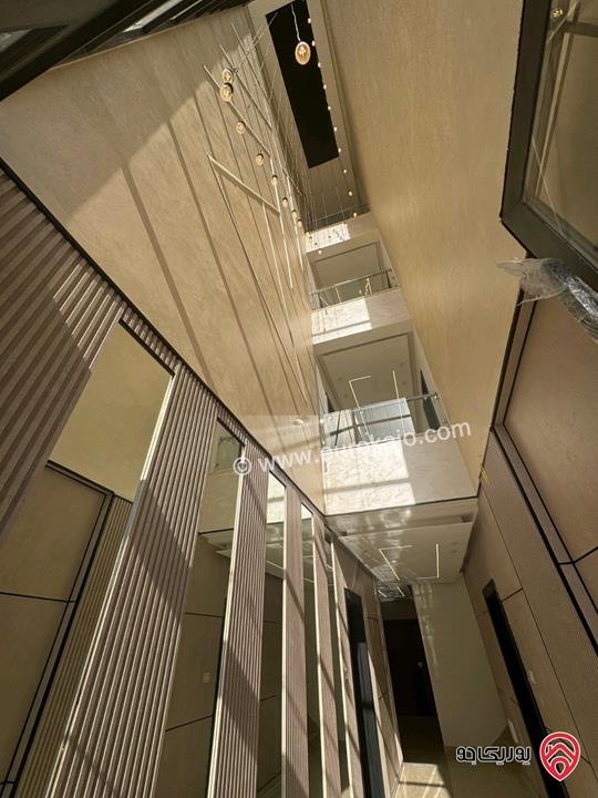 شقة طابق ثالث دوبلكس مساحة 190م للبيع في عمان - مرج الحمام طريق المطار بالقرب من كازية المناصير الظهير ومدارس العقيق من المالك مباشرة