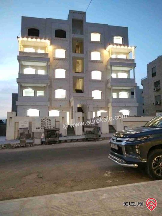 شقة طابق ثالث هندسي مساحة 140م اطلالة بحرية مع كراج تشطيب هايبر ديلوكس للبيع في العقبة - السكنية الخامسة