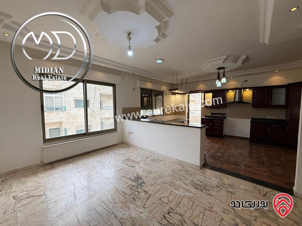 شقة فارغة للايجار في عمان - خلدا مساحة 200م طابق ثاني تشطيبات سوبر ديلوكس اطلالة جميلة 