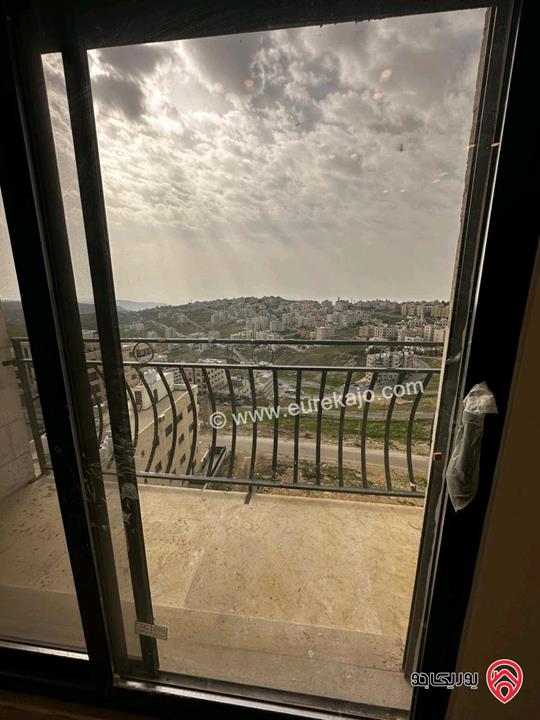 شقة طابق ثالث مساحة 150م مع روف 50م و تراس 50م للايجار في عمان - البيادر