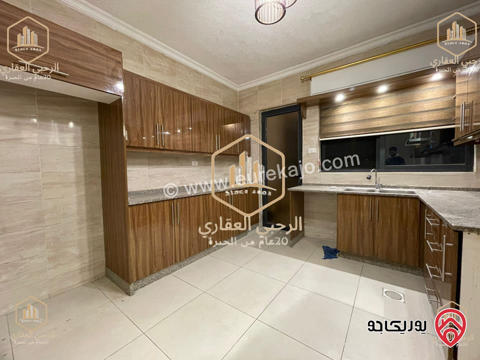 شقة سوبر ديلوكس طابق ارضي معلق مساحة 190م للايجار في عمان - أم السماق 