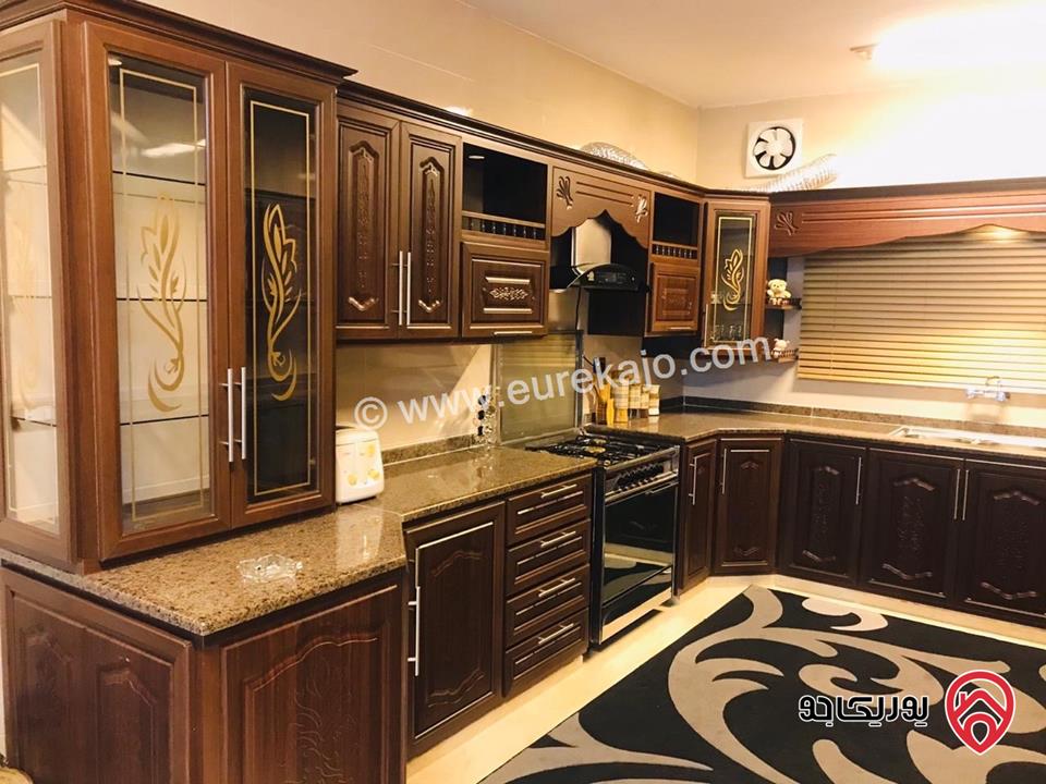 منزل مستقل مساحة 430م على أرض 1 دونم مفروز بناء جديد تشطيبات حديثه بئر ماء ملحق تسويه وعمدان مسطح 180 متر قيد التجهيز  للبيع في الرمثا - الطرة