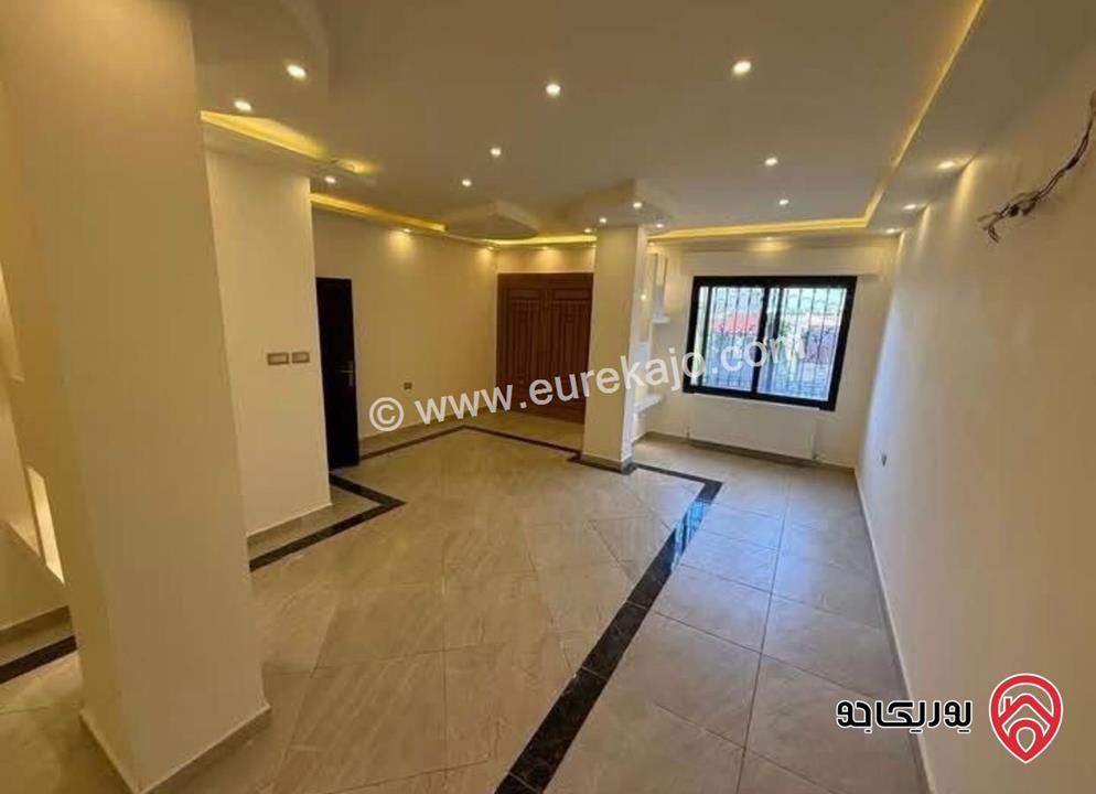 شقة طابق أول مساحة 200م للايجار في عمان - دابوق 