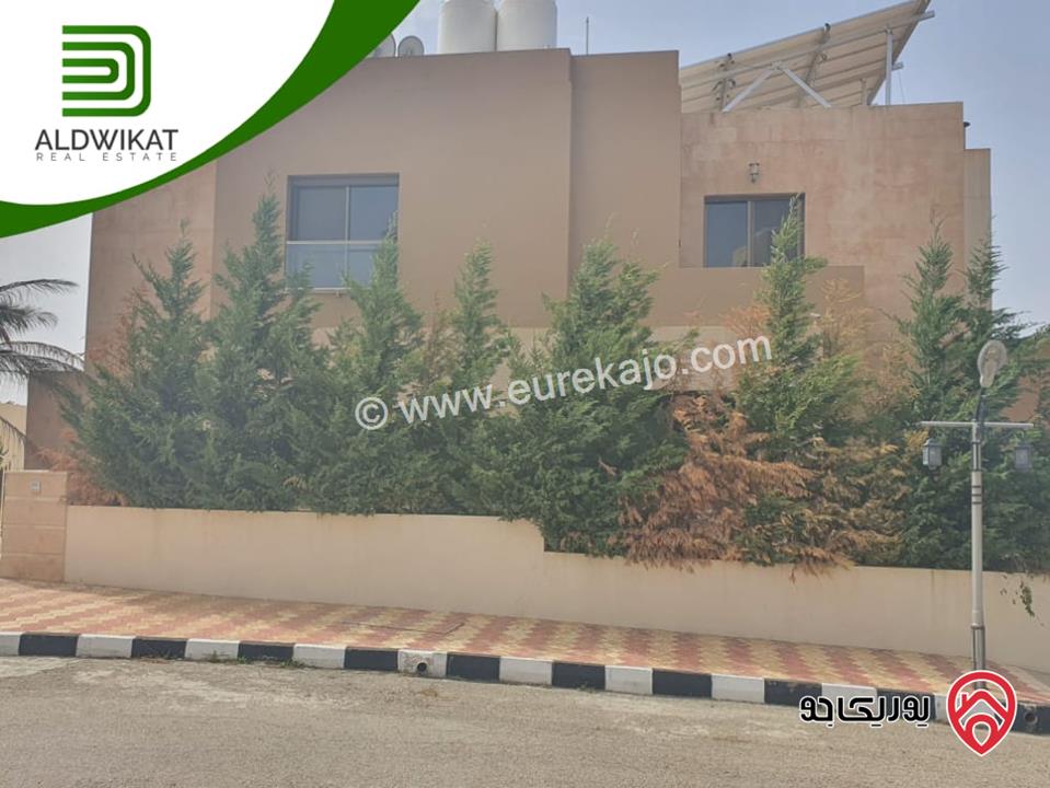 فيلا مستقلة مساحة الارض 740م مساحة البناء 465م للبيع في عمان - بدر الجديدة