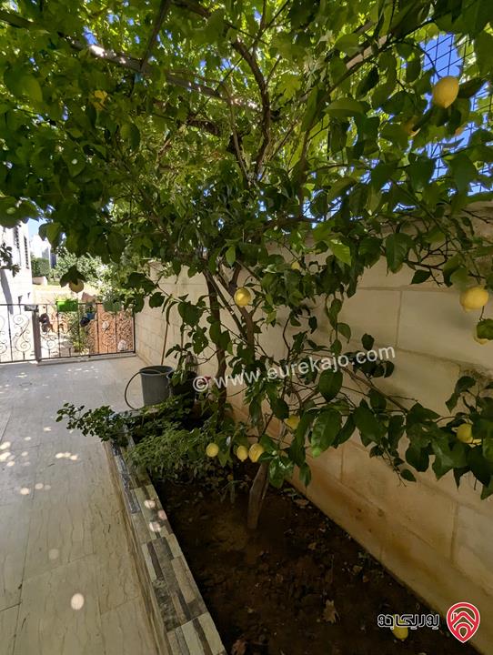 ڤيلا مساحة 700م على أرض 815م للبيع في عمان - مرج الحمام بلعاس