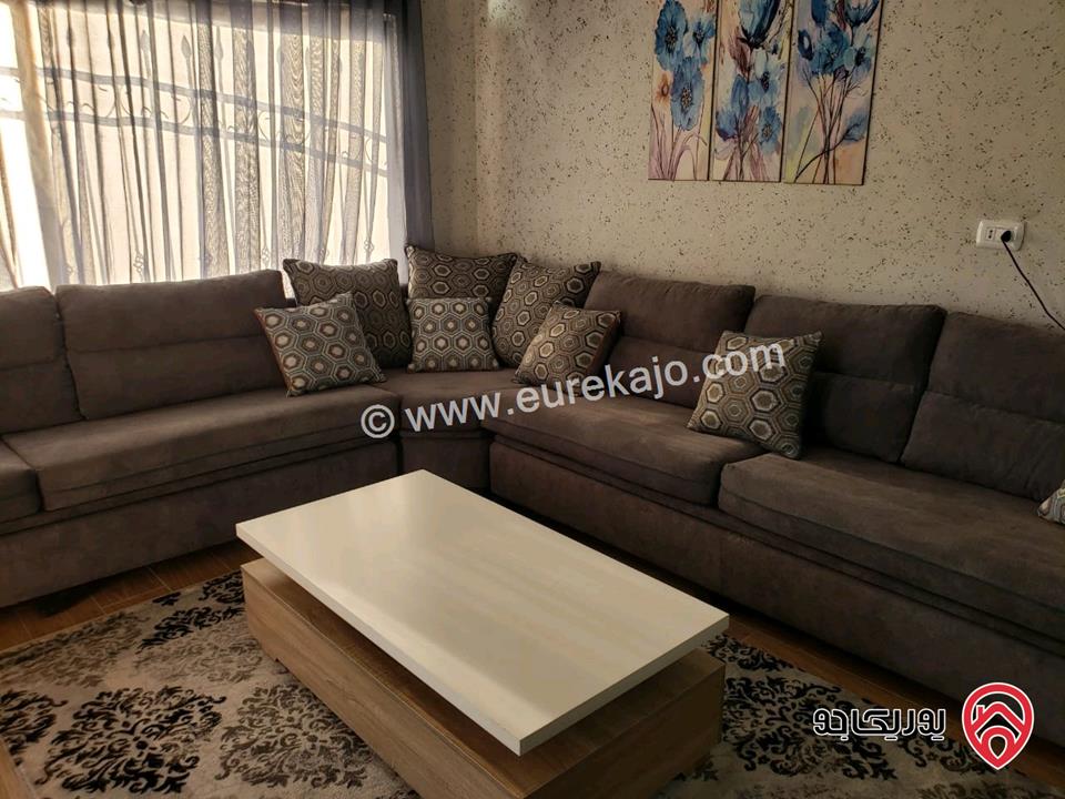 مزرعة مرتفعة وكاشفة مساحة الأرض 3 دونم و 500م والبناء 200م للبيع في جرش - المصطبة منطقة مزارع وشاليهات وطبيعة خلابة 
