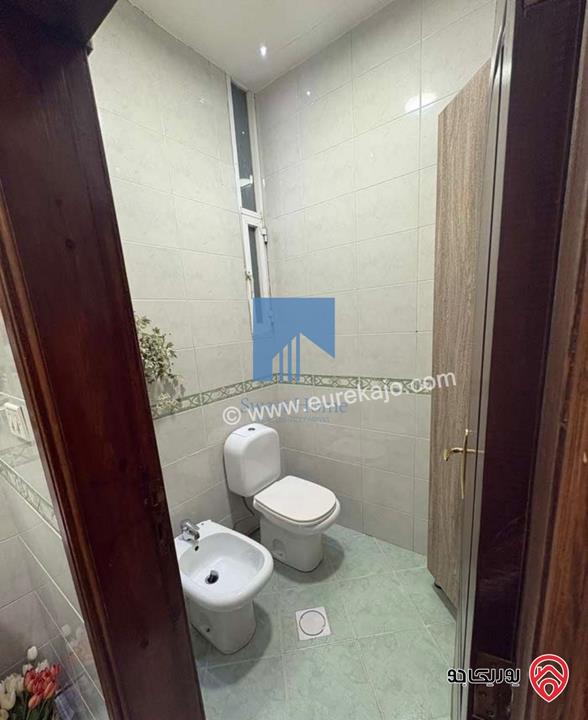 شقة أرضية مساحة 170م مع ترسات 120م للبيع في عمان - الرابية