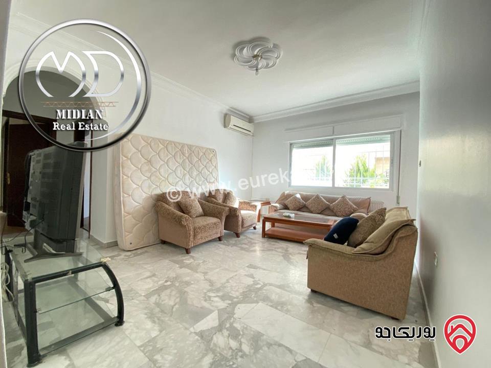 شقة ارضية للبيع في عمان - خلدا مساحة 195م مع ترس و حديقة 250م تشطيبات ديكورات سوبر ديلوكس بسعر مميز