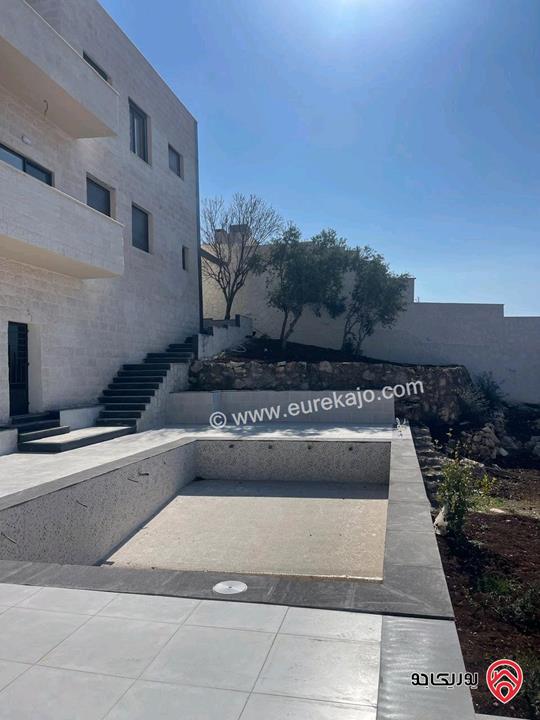 فيلا مساحة 600م على أرض 1 دونم و 112م للبيع في عمان - ام السوس 