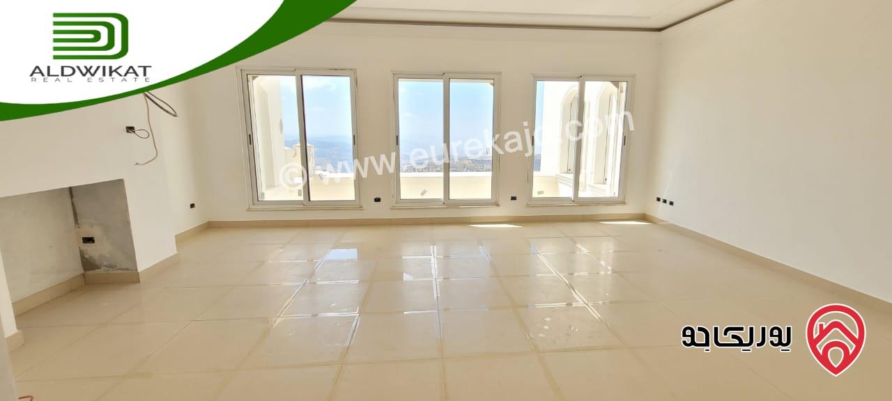 فيلا مستقلة فاخرة مساحة البناء 1500 م مساحة الارض 2200 م مساحة الحديقة 1300 م للبيع في عمان - بدر الجديدة