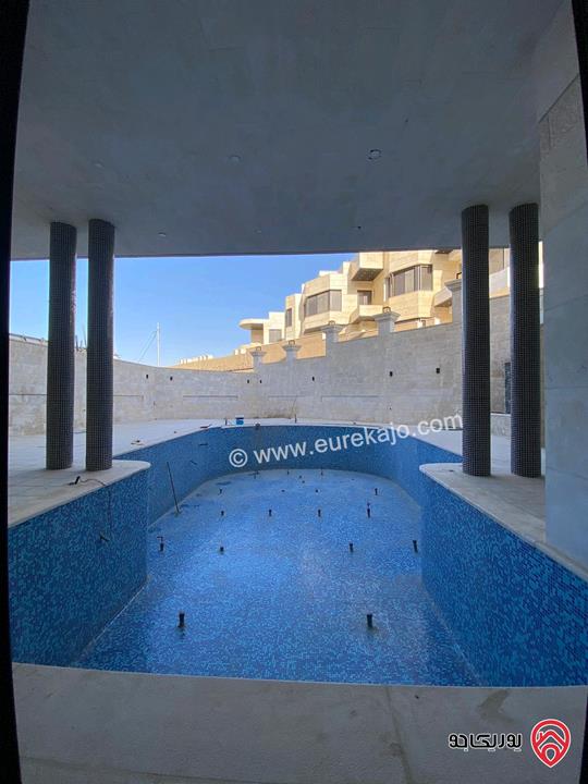 قصر مساحة البناء 2 دونم على أرض 1 دونم و 200م للبيع في عمان - عبدون