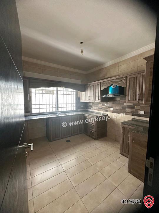 شقة طابق ثاني مساحة 150م للبيع في عمان - أبو نصير