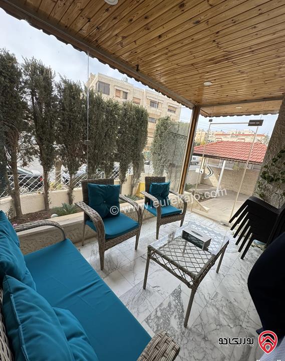 شقة مفروشة أرضية مساحة 200م داخلي و 150م خارجي للايجار في عمان - ام السماق 