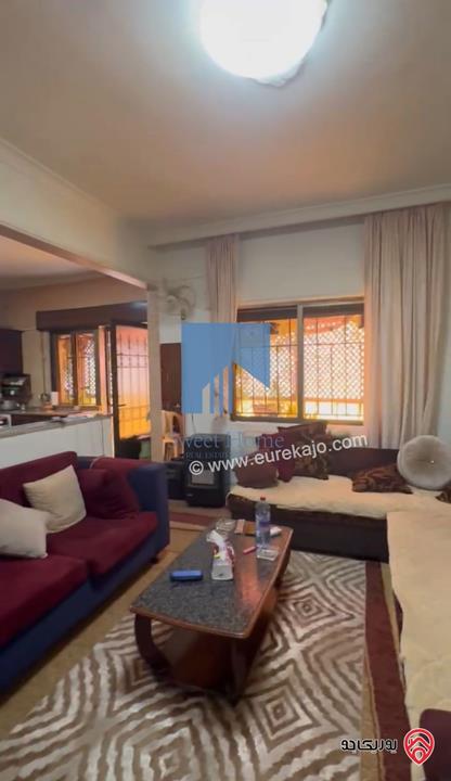 شقة شبه ارضية مساحة 205م مع حديقة وترسات 220م للبيع في عمان - تلاع العلي