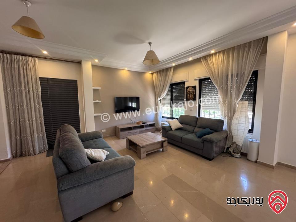 شقة طابق اول من فيلا مفروشة للايجار في عمان - دابوق مساحة البناء 240م والترس 16م