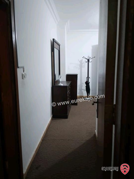 شقة ارضية مساحة 150م داخلي و 60م خارجي للبيع مفروش في عمان - صويلح