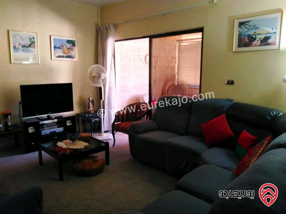 روف طابقي مساحة 290م داخلي و 70م خارجي تراس للبيع في عمان - الدوار الخامس