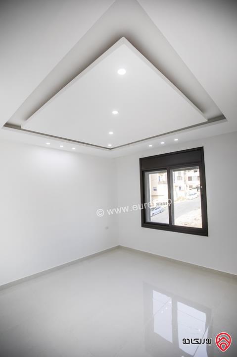 شقة مساحة 180م مع روف 50م للبيع في عمان - ابو علندا الجديدة من المالك كاش او اقساط 