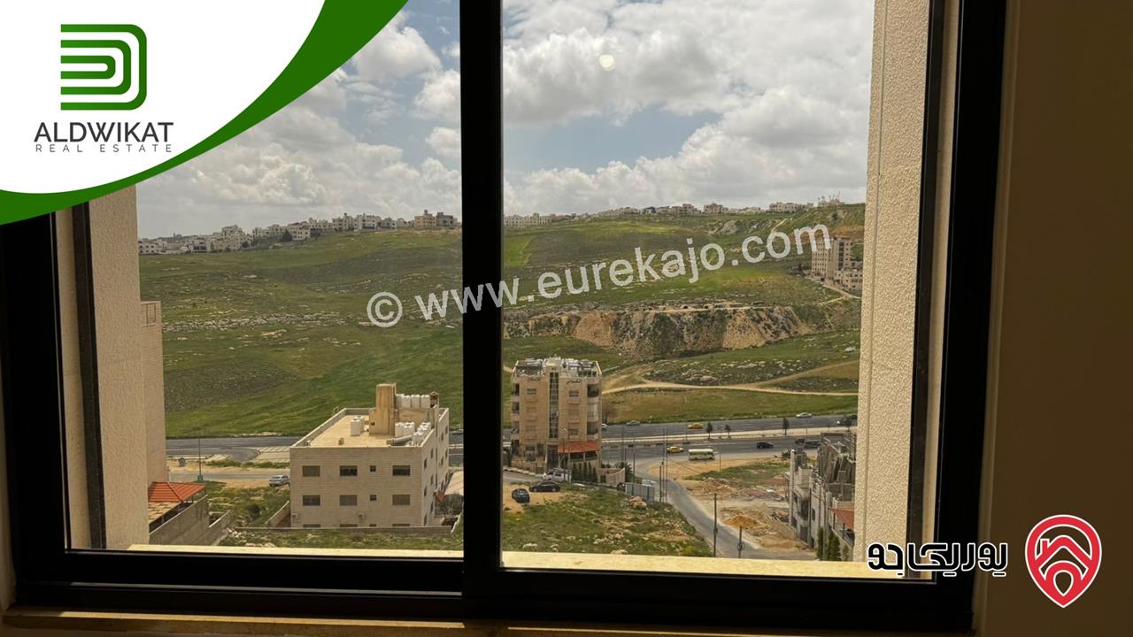 شقة للبيع في عمان - الجبيهة طابق اول مساحة البناء 175م والترس 10م موقع مميز واطلالة