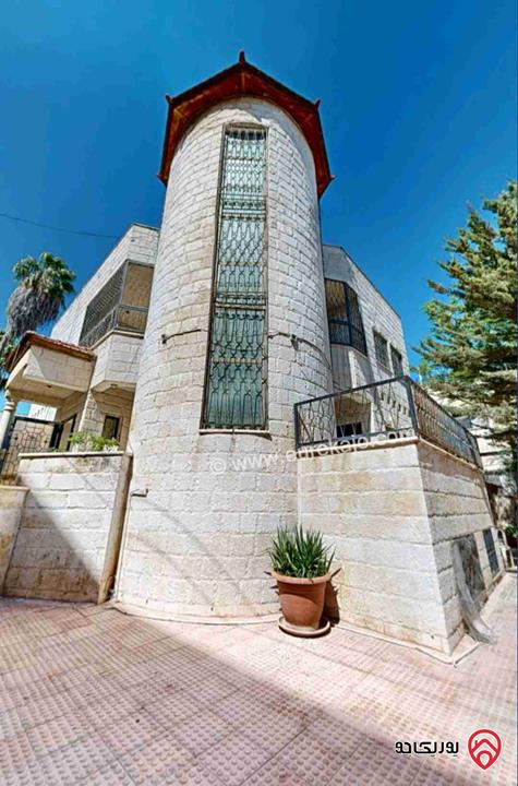 بيت مستقل مساحة 535م على أرض 340م للبيع في اربد قرب قصر العدل 