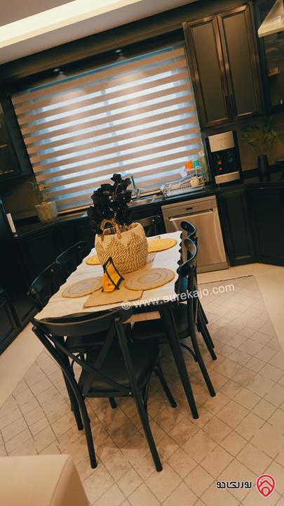 شقة طابق ثالث دوبلكس مساحة 207م للبيع في اربد - الراهبات الوردية