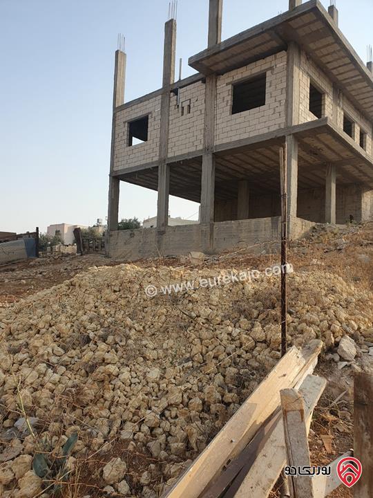 منزل قيد الإنشاء مساحة 186م على أرض 605م للبيع في الزرقاء - بيرين
