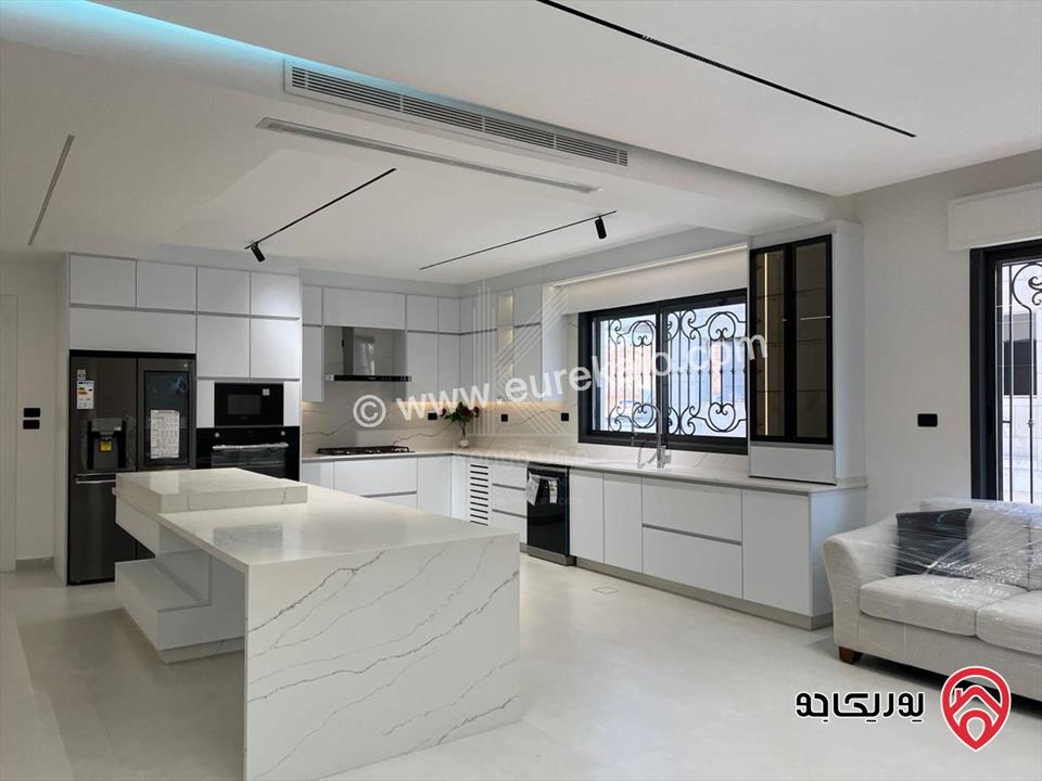 شقة مميزة مساحة 219م أرضية مفروشة للبيع في عمان - رجم عميش