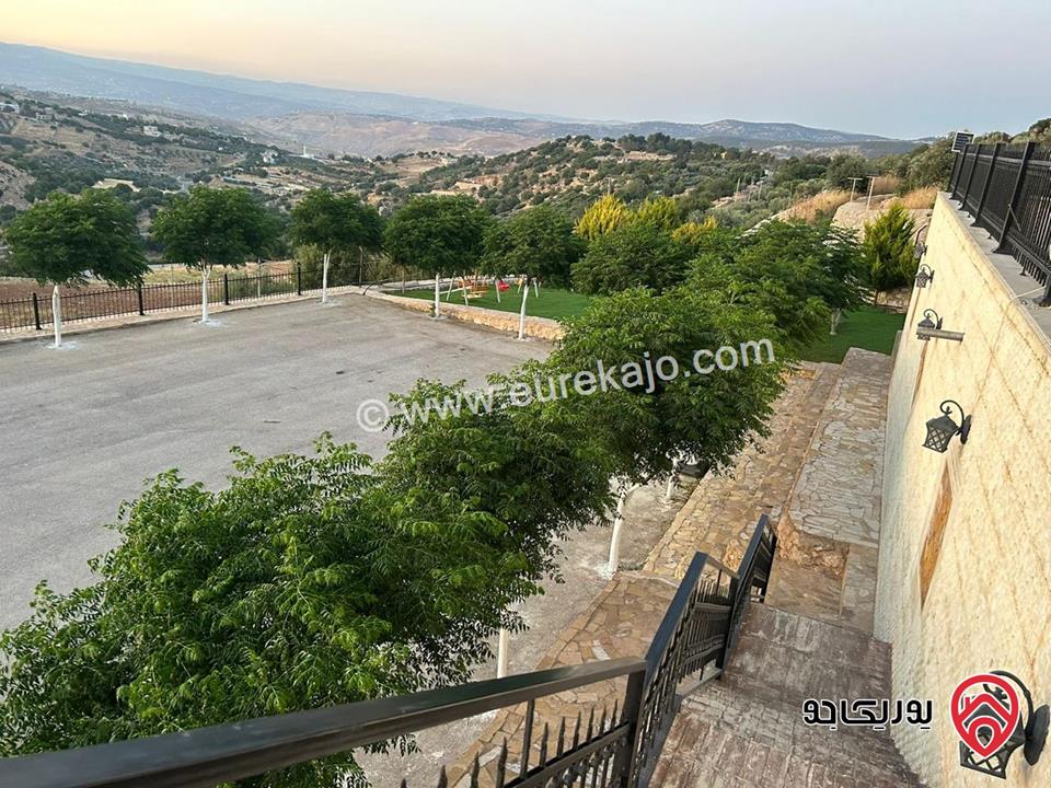 🌳✨ منتجع مفروش كامل فاخرة مجهز مساحة 9 دونم للبيع في السلط