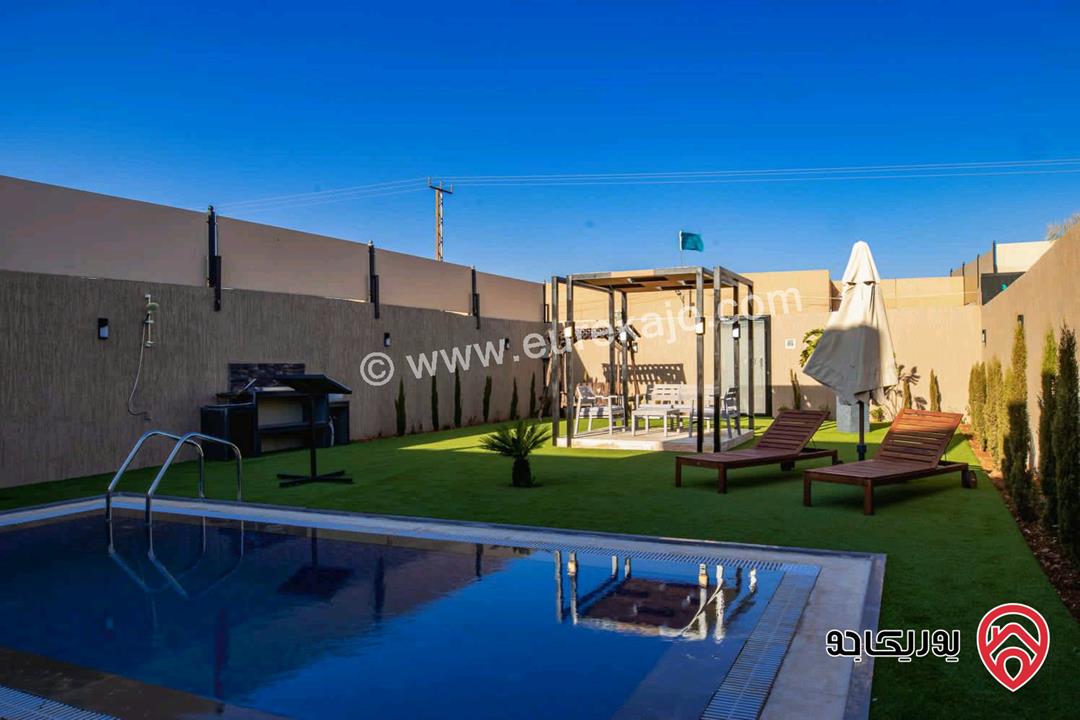 شاليه مساحة البناء 70م والأرض 350م للبيع في عمان - طريق المطار 