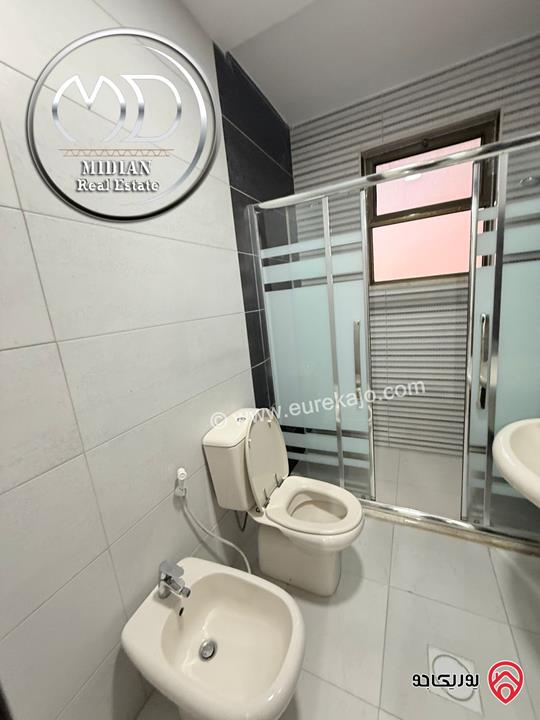 شقة فارغة مساحة 180م طابق ثالث للايجار في عمان - خلدا تشطيبات ديكورات سوبر ديلوكس اطلالة رائعة