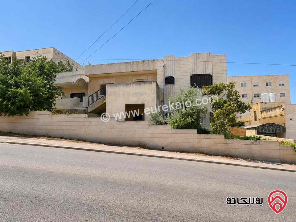 منزل مساحة 450م على أرض 915م للبيع في عمان - ابو علندا