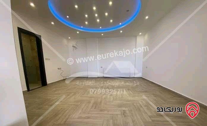 روف من فيلا مساحة 100م للإيجار فارغ في عمان - دابوق