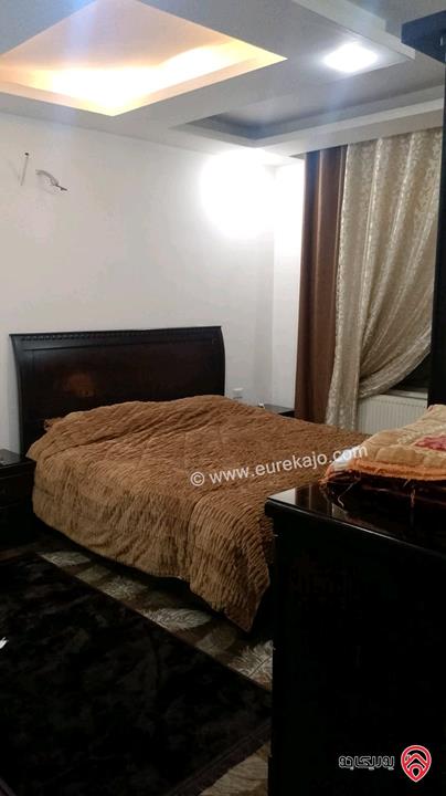 شقة طابق ثالث من جهة و -1 من جهة مساحة 170م للبيع في عمان - ربوة عبدون