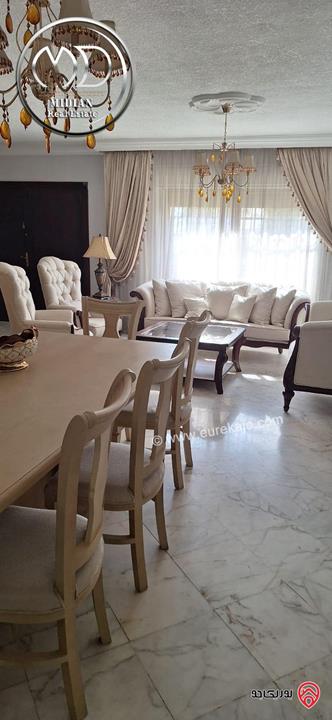 شقة ارضية دوبلكس للبيع في عمان - خلدا مساحة 260م مع ترس و حديقة 200م تشطيبات سوبر ديلوكس بسعر مميز جداً