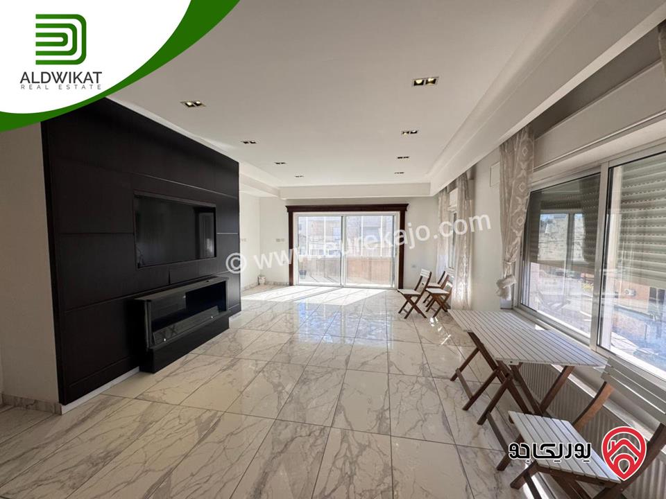 شقة طابق ثاني طابقية للبيع في عمان - دير غبار مساحة 265م ومساحة الترس 10م موقع اطلالة