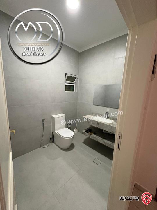 شقة فارغة للايجار في عمان - ضاحية الرشيد مساحة 170م طابق اول تشطيبات سوبر ديلوكس بسعر مميز جداً