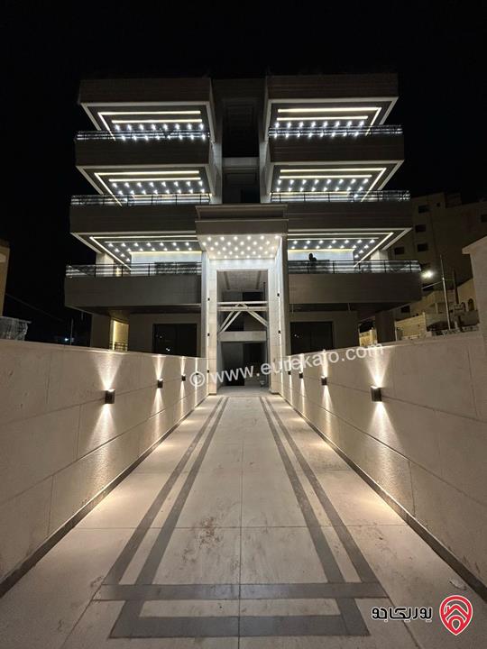 شقة ارضية مساحة 215م داخلي و 120م خارجي للبيع في عمان - ابو علندا اسكان الكهرباء 