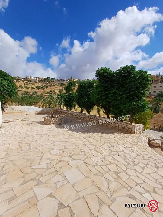 مزرعة مساحة الأرض 2 دونم و 72م عليها بيت ريفي 62م للبيع في الزرقاء - بيرين