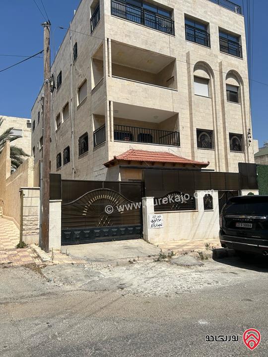 شقة طابق اول مساحة 152م للبيع في عمان - شارع الجاردنز 