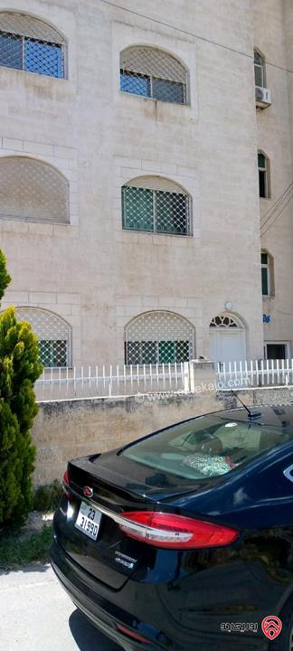 شقة طابق ارضي مساحة 184م داخلي و 230م خارجي للبيع في عمان - ضاحية الرشيد