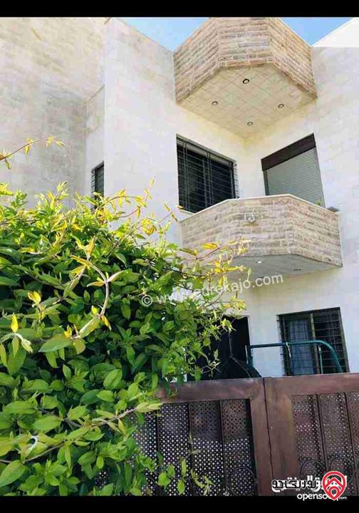 منزل مستقل مساحة الأرض 570م والبناء 900م للبيع في عمان - ضاحية الرشيد قرب الكلية العلمية الاسلامية