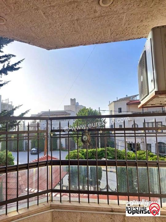 شقة طابق اول مساحة 250م للايجار في عمان - دير غبار