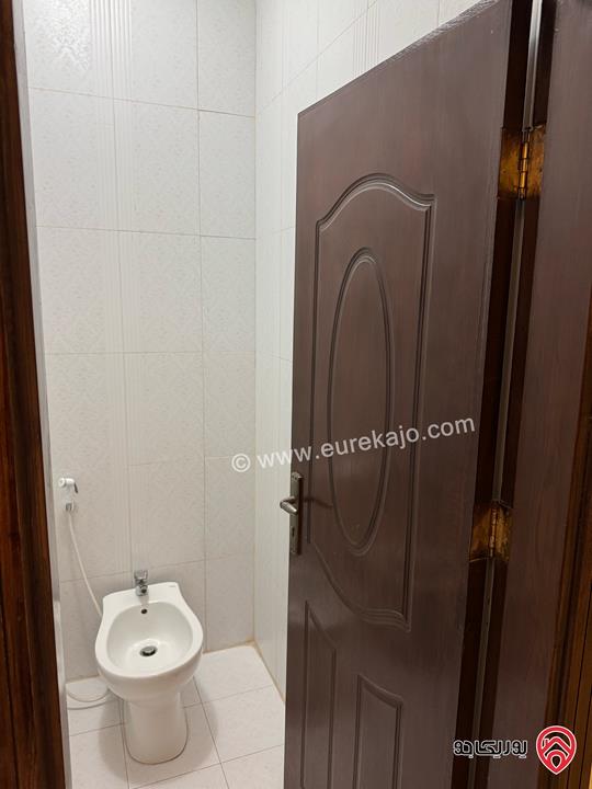 شقة ارضية مساحة 189م داخلي و 100م خارجي للإيجار في عمان - مرج الحمام 