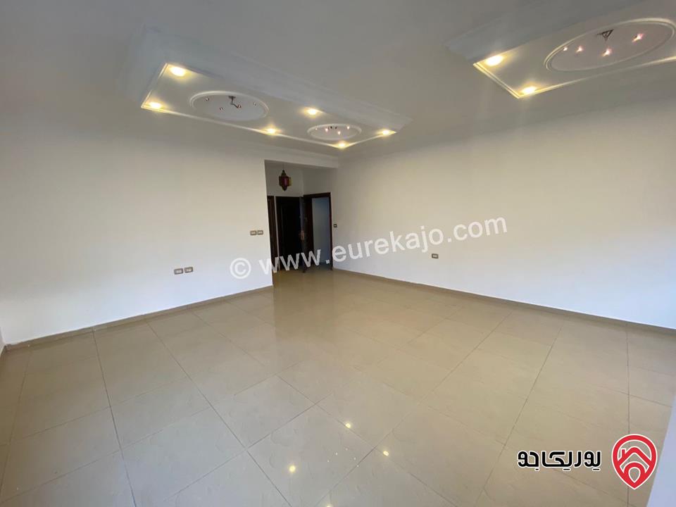 شقة طابق ثالث مساحة 200 م للبيع او للإيجار في عمان - تلاع العلي 