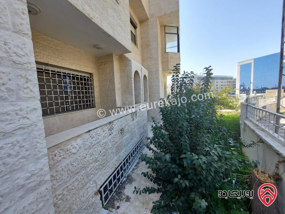 مجمع تجاري مميز على أرض 747م للبيع في عمان - الشميساني مطل على 3 شوارع