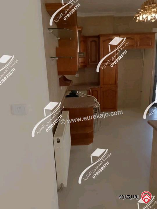 شقة ارضية مساحة 180م داخلي و 80م خارجي للإيجار فارغة في عمان - خلدا