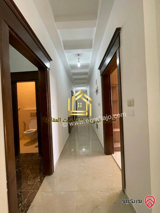 شقة جديدة لم تسكن مساحة 190م طابق أرضي معلق للايجار في عمان - دابوق 