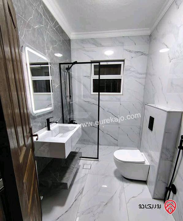 شقة فارغة مساحة 180م داخلي و 120م خارجي للايجار في عمان - دير غبار