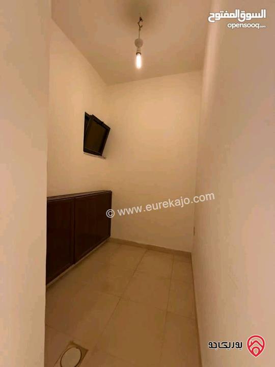 شقة فارغة أرضية مساحة 195م داخلي و 175م خارجي للايجار في عمان - البنيات 