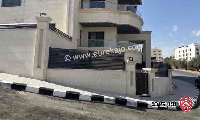 شقه شبه ارضية مساحة 200م داخلي و 40م خارجي للايجار في عمان - البنيات 